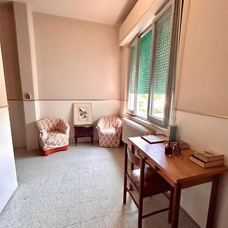 E Private Prima Luce Foresteria 朱利亚诺瓦