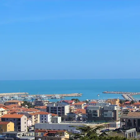E Private Prima Luce Foresteria Couette-café Giulianova